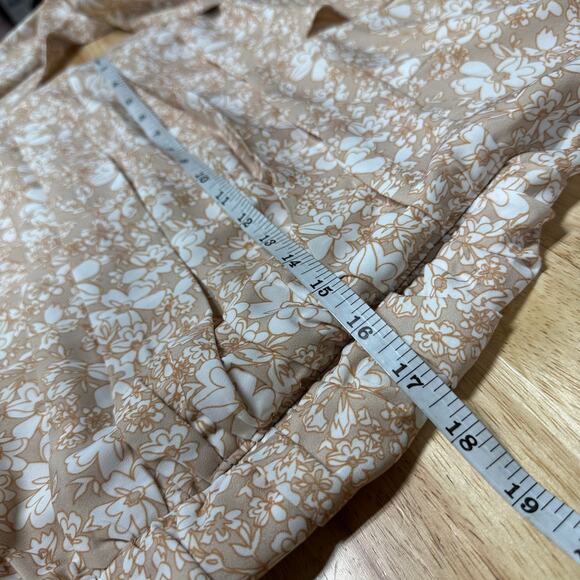 Boskemper Floral Mini Dress Beige White Size L EUC Pleated Tiered Ruffle Ruched - Picture 7 of 8